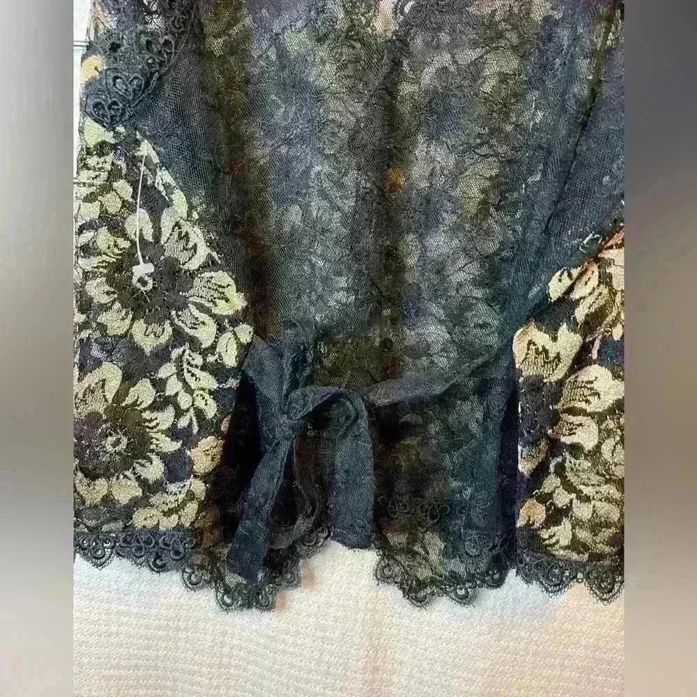 Karen Kane sheer vest. - Picture 3 of 6